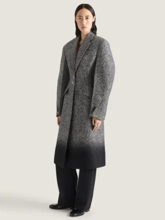 Aansluitende Cocoon-jas in jacquard met visgraatmotief van gemengde wol Aansluitende Cocoon-jas in jacquard met visgraatmotief van gemengde wol