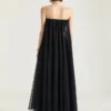 Bustier-avondjurk met cape aan de achterkant van kant Bustier-avondjurk met cape aan de achterkant van kant