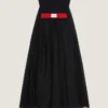 Bustier-avondjurk met cape aan de achterkant van kant Bustier-avondjurk met cape aan de achterkant van kant