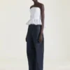 Bustier-top met cape aan de achterkant in kant Bustier-top met cape aan de achterkant in kant