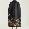 Cocoonjas van satijn met borduursels en cape