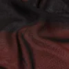 Dubbelgelaagde vierkante sjaal van zijden georgette met surrealistische print Dubbelgelaagde vierkante sjaal van zijden georgette met surrealistische print