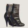 Enkellaarsjes met kooiontwerp van leer met studs