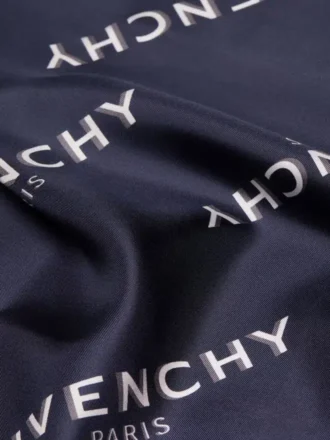 Givenchy Shadow vierkante sjaal van zijde Givenchy Shadow vierkante sjaal van zijde