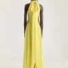 Halternek-avondjurk van zijden chiffon met strikdetail Halternek-avondjurk van zijden chiffon met strikdetail