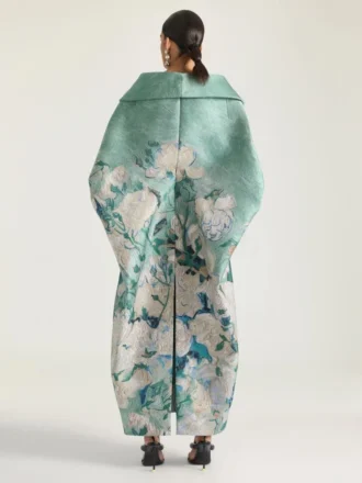 Lange jas met splitten in jacquard met rozenmotief Lange jas met splitten in jacquard met rozenmotief
