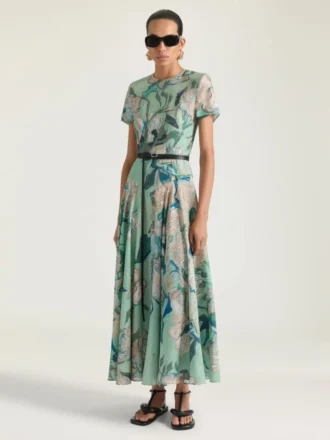 Lange jurk van viscose met rozenprint Lange jurk van viscose met rozenprint