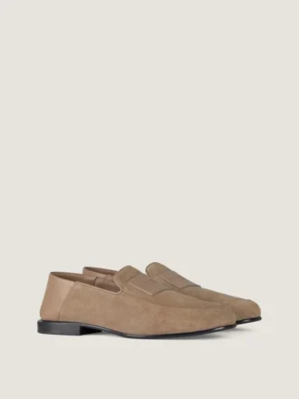 Loafers met label in suède