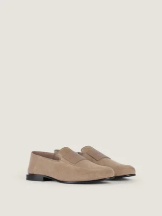 Loafers met label in suède