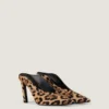 Mules met puntige hak van leer met pony-effect en luipaardprint Mules met puntige hak van leer met pony-effect en luipaardprint