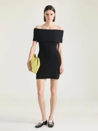 Off-shoulder mini-jurk van wol