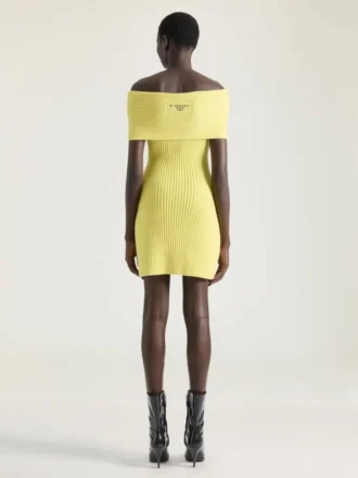 Off-shoulder mini-jurk van wol
