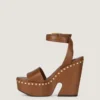 Platformclogs van leer met studs Platformclogs van leer met studs