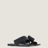 Platte sandalen met vierkante neus van leer Platte sandalen met vierkante neus van leer