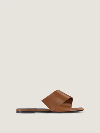 Platte sandalen met vierkante neus van leer