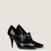 Pumps met vierkante snit en Givenchy-tape in lakleer Pumps met vierkante snit en Givenchy-tape in lakleer
