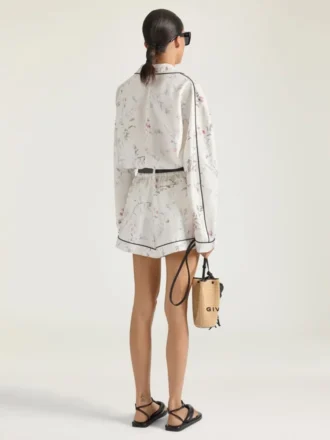 Korte broek van zijde met bloemenprint