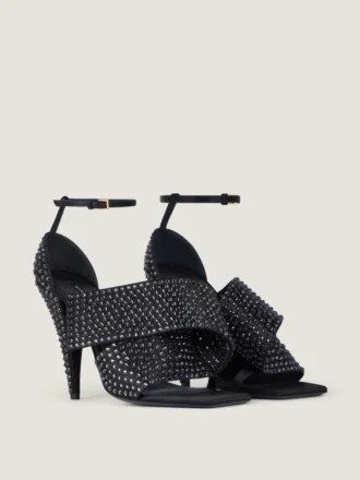 Sandalen met vierkante hakken in satijn met strass