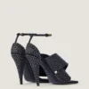 Sandalen met vierkante hakken in satijn met strass Sandalen met vierkante hakken in satijn met strass