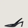 Spiky slingbacks van leer