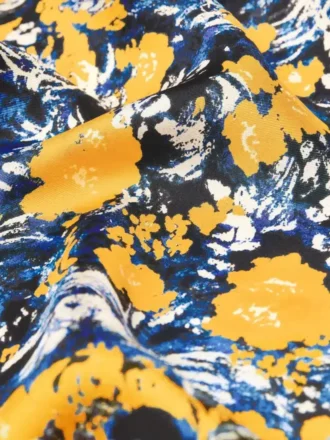 Square in zijde met bloemenprint