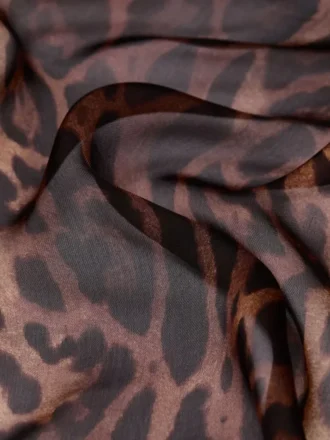 Stola van zijden chiffon met luipaardprint